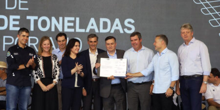 Simone Tebet participa de cerimônia de lançamento da pedra fundamental da ferrovia do Projeto Sucuriú, em Inocência (MS)