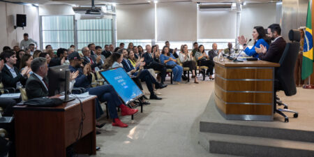 Simone Tebet se despede do Ministério do Planejamento e Orçamento defendendo um Brasil democrático, justo e inclusivo